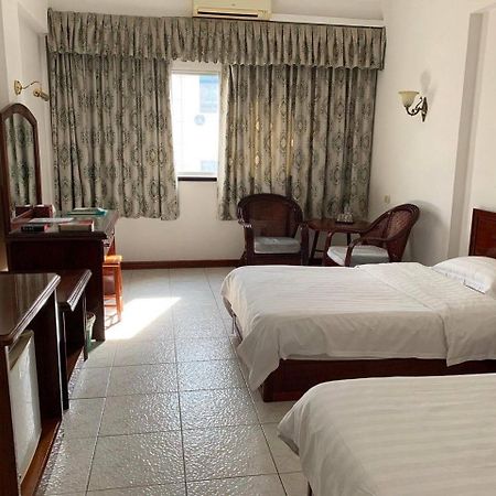 Chung Hsin Hotel 中信酒店 Phnom Penh Dış mekan fotoğraf