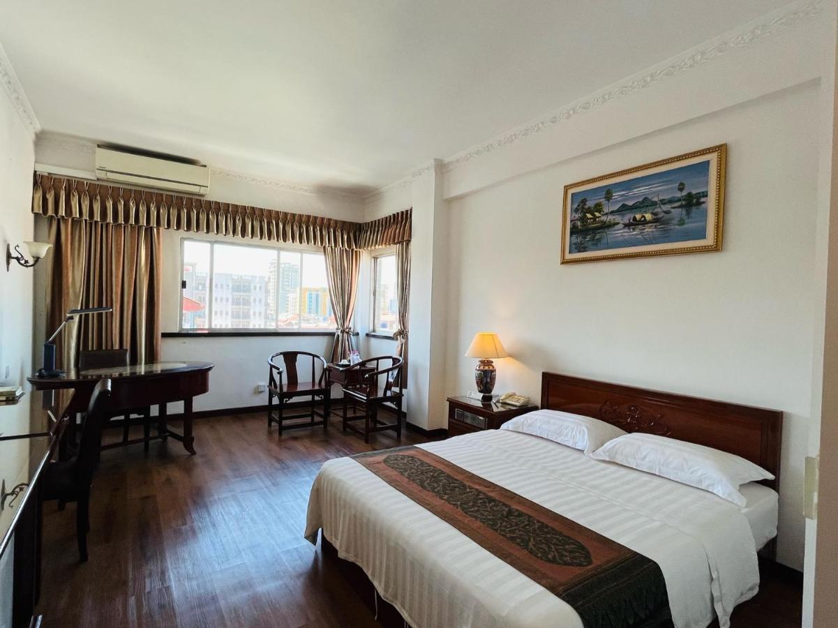 Chung Hsin Hotel 中信酒店 Phnom Penh Dış mekan fotoğraf