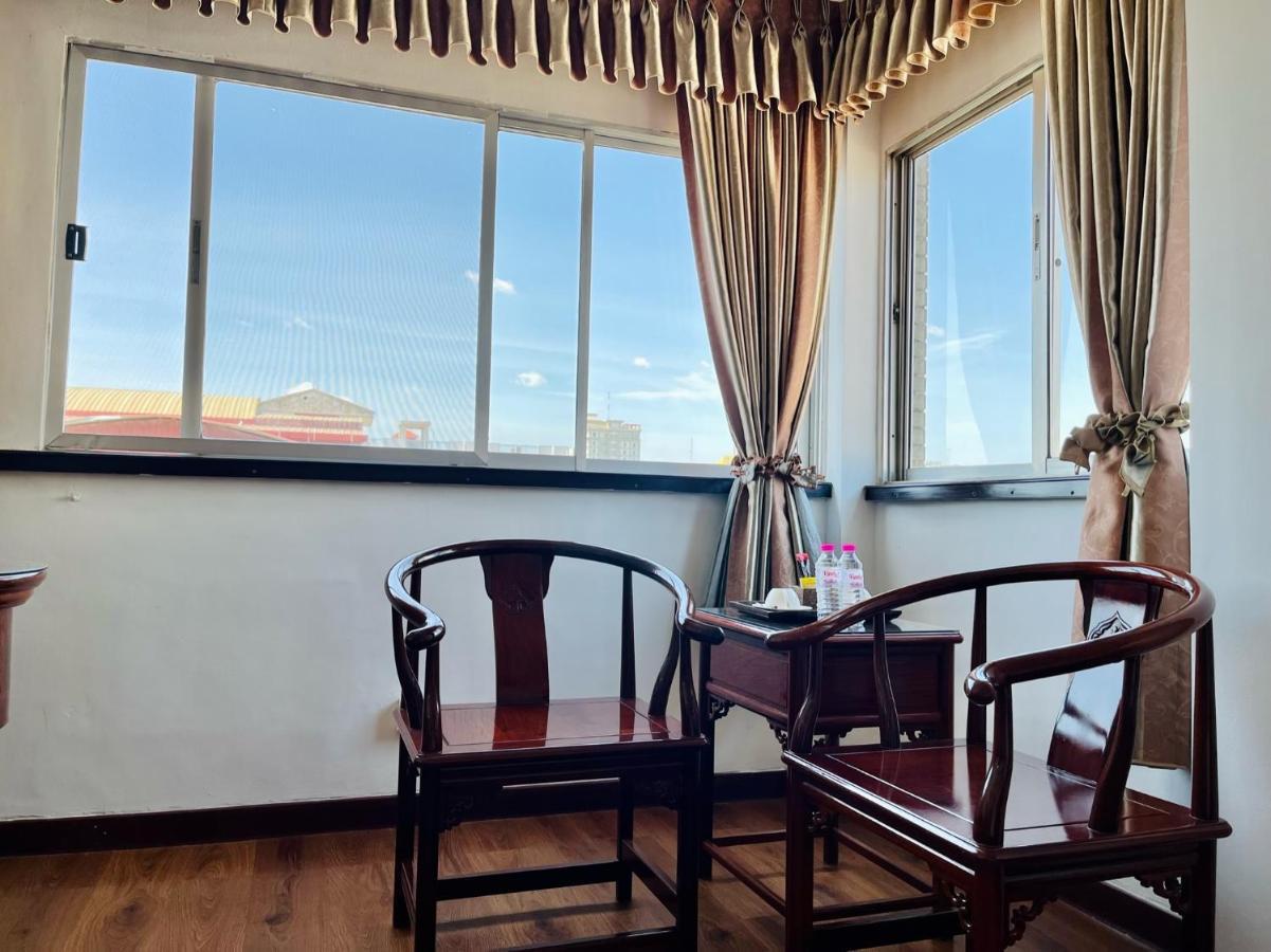 Chung Hsin Hotel 中信酒店 Phnom Penh Dış mekan fotoğraf